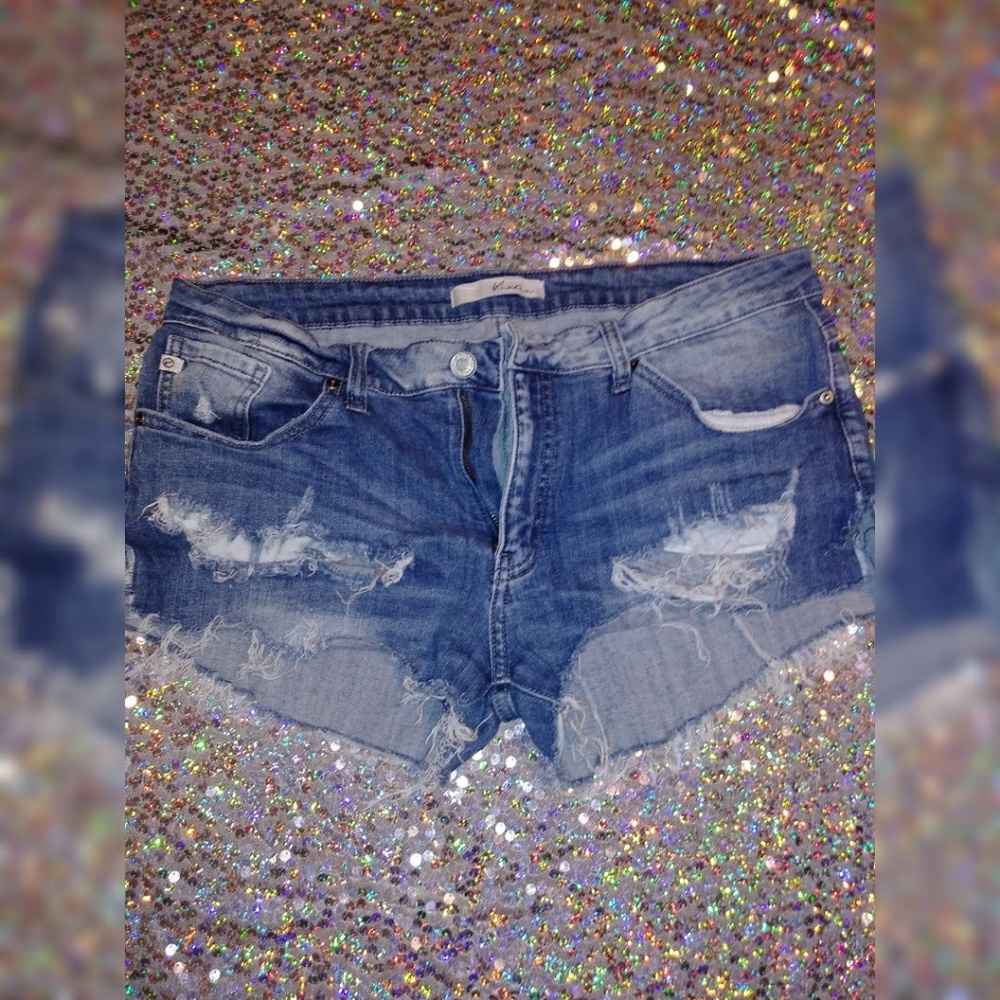KanCan Cut-Off Jean Shorts